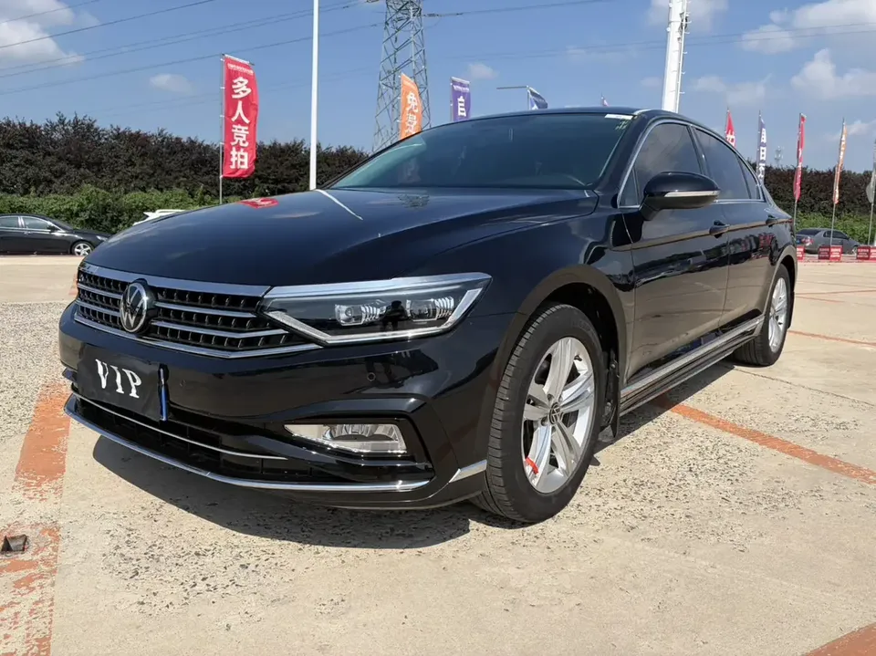 Volkswagen Magotan Magotan 2023 2 millionth anniversary edition 280TSI DSG comfort model 2024 — photo 1, buy with delivery to Moscow