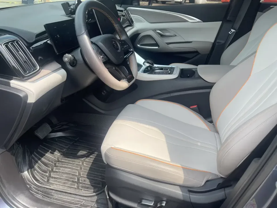 BYD Song Pro DM Song Pro DM 2023 DM-i Champion Edition 71km Exceeding Type 2023 — thumbnail 3