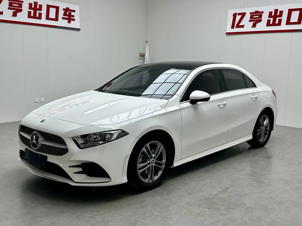 Mercedes-Benz Klasa A Mercedes Benz A Class 2022 A 180 L Sports Sedan 2022 — photo 1, buy with delivery to Moscow