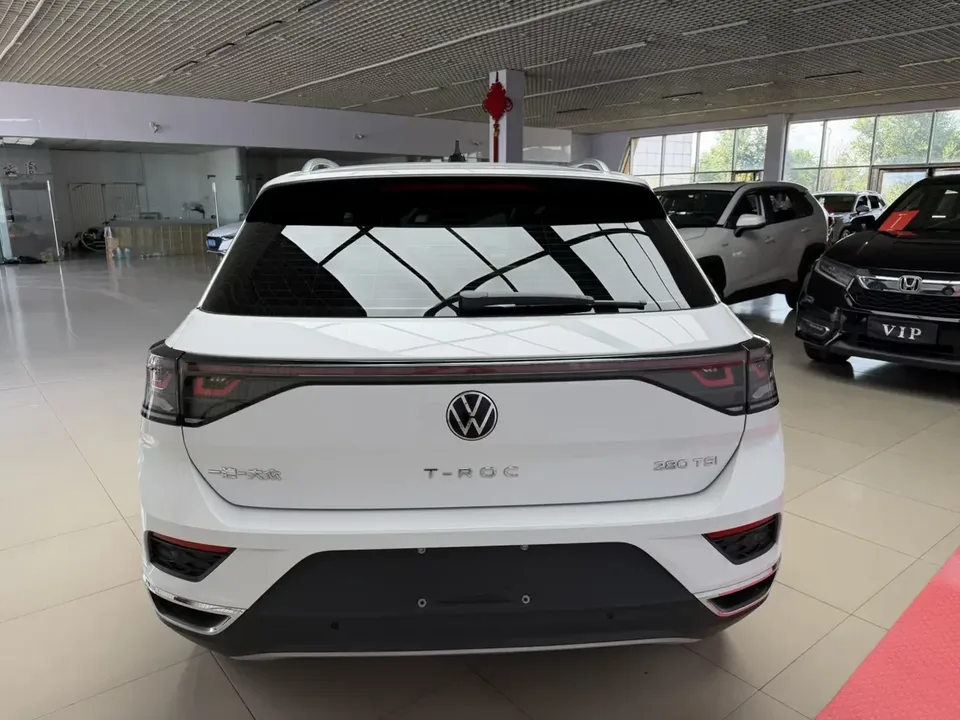 Volkswagen T-Roc TANG 2023 280TSI DSG Time Edition 2023 — thumbnail 2