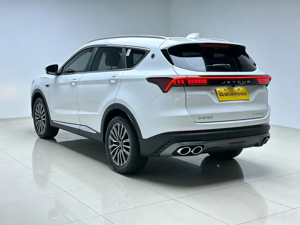 Jetour Jietu X70 PLUS Jietu X70 PLUS 2025 Champion Edition 1.5T DCT Champion PRO 7 Seaters 2025 — thumbnail 2