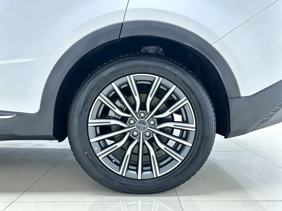 Jetour Jietu X70 PLUS Jietu X70 PLUS 2025 Champion Edition 1.5T DCT Champion PRO 7 Seaters 2025 — thumbnail 3