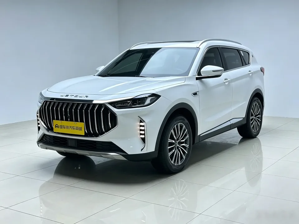 Jetour Jietu X70 PLUS Jietu X70 PLUS 2025 Champion Edition 1.5T DCT Champion PRO 7 Seaters 2025 — photo 1, buy with delivery to Moscow