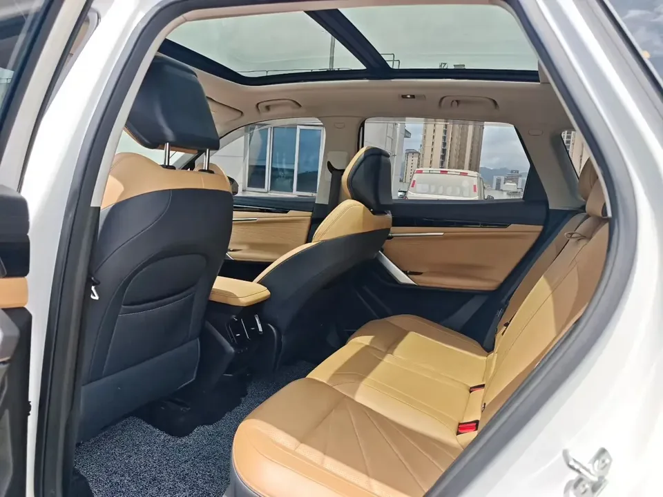 Geely Atlas L Boyue L 2023 1.5TD DCT Premium 2023 — thumbnail 3