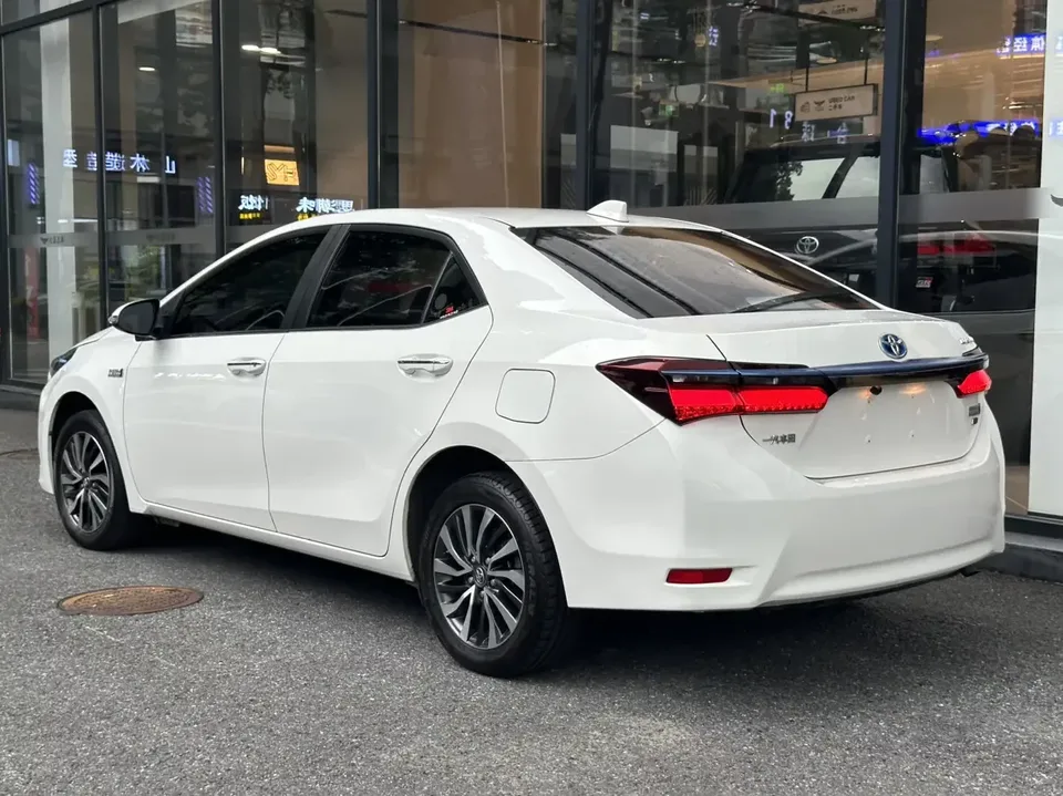 Toyota Corolla Dual Engine E+ Corolla Dual Engine E+ 2020 1.8L Comfort Edition 2022 — thumbnail 4