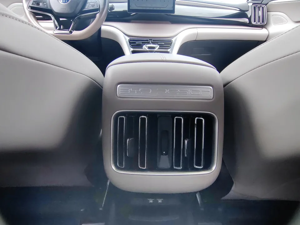 BYD Song Pro DM Song Pro DM 2023 DM-i Champion Edition 71km Leading Type 2023 — thumbnail 3