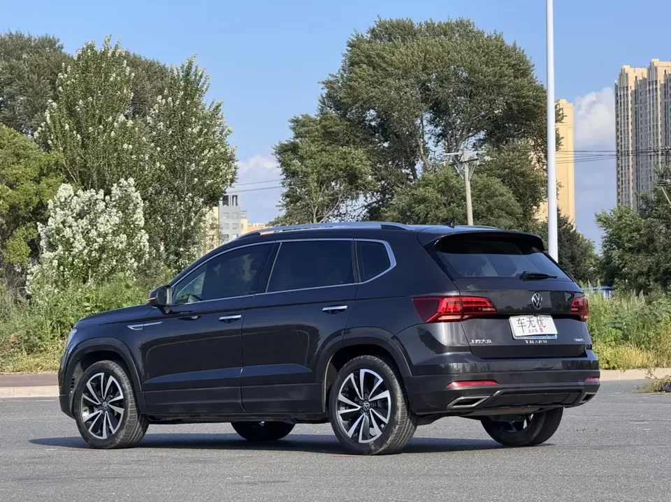 Volkswagen Tharu tuyue 2022 280TSI 2WD Deluxe Edition 2022 — thumbnail 2