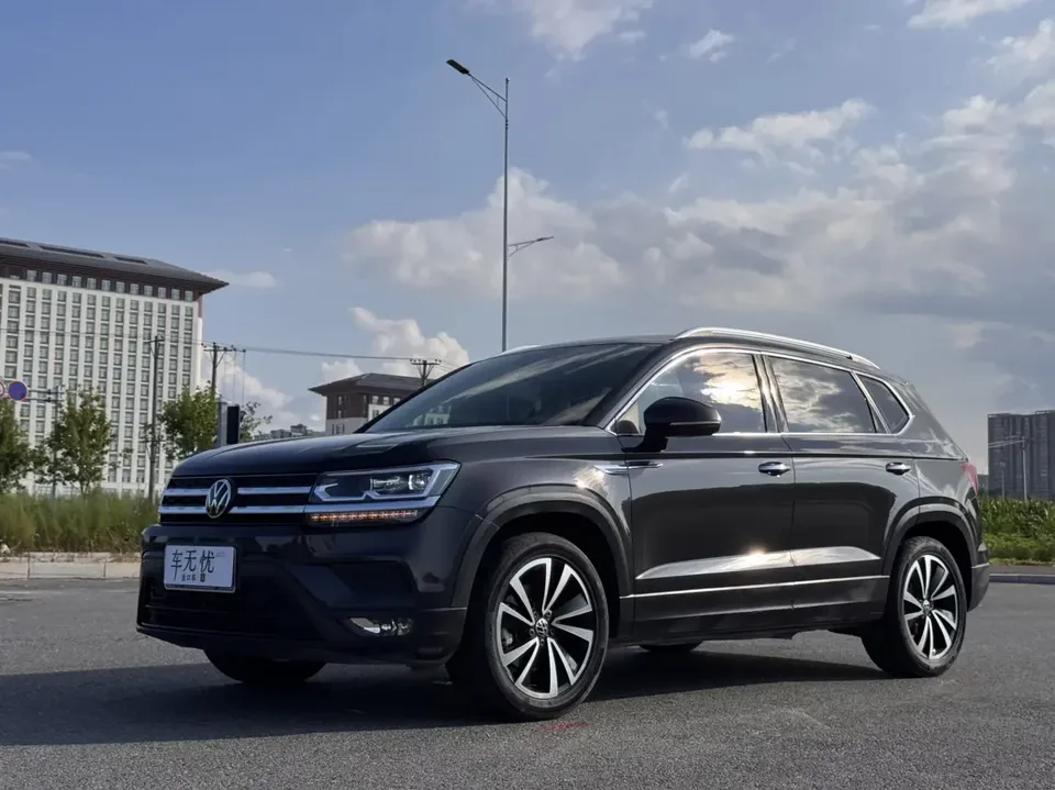 Volkswagen Tharu tuyue 2022 280TSI 2WD Deluxe Edition 2022 — thumbnail 3