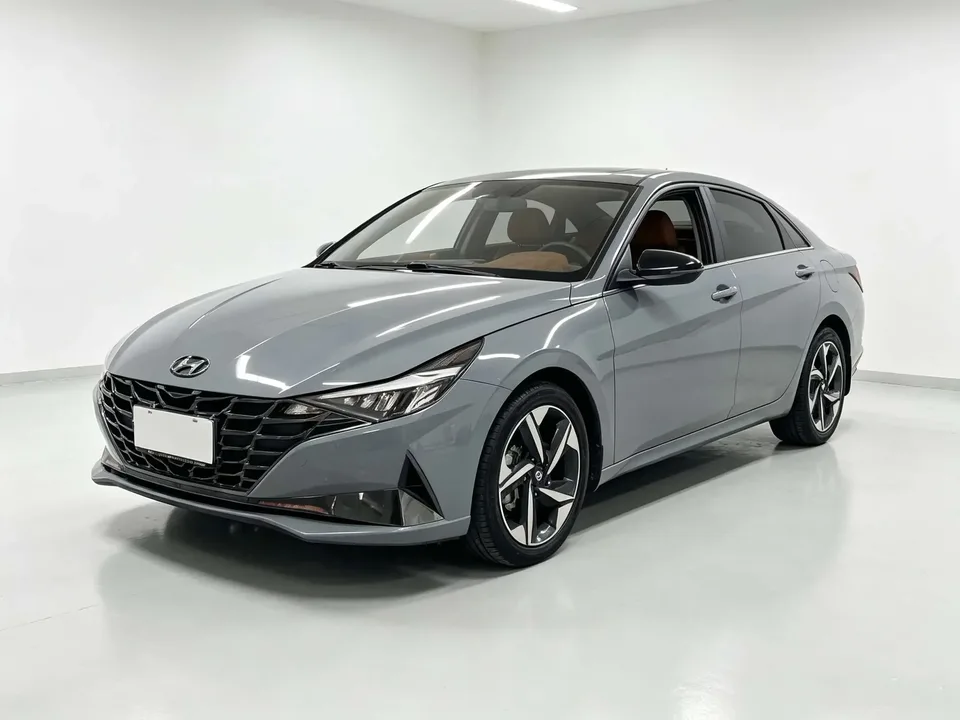 Hyundai Elantra Elantra 2022 1.5L CVT LUX Premium Edition 2023 — photo 1, buy with delivery to Moscow