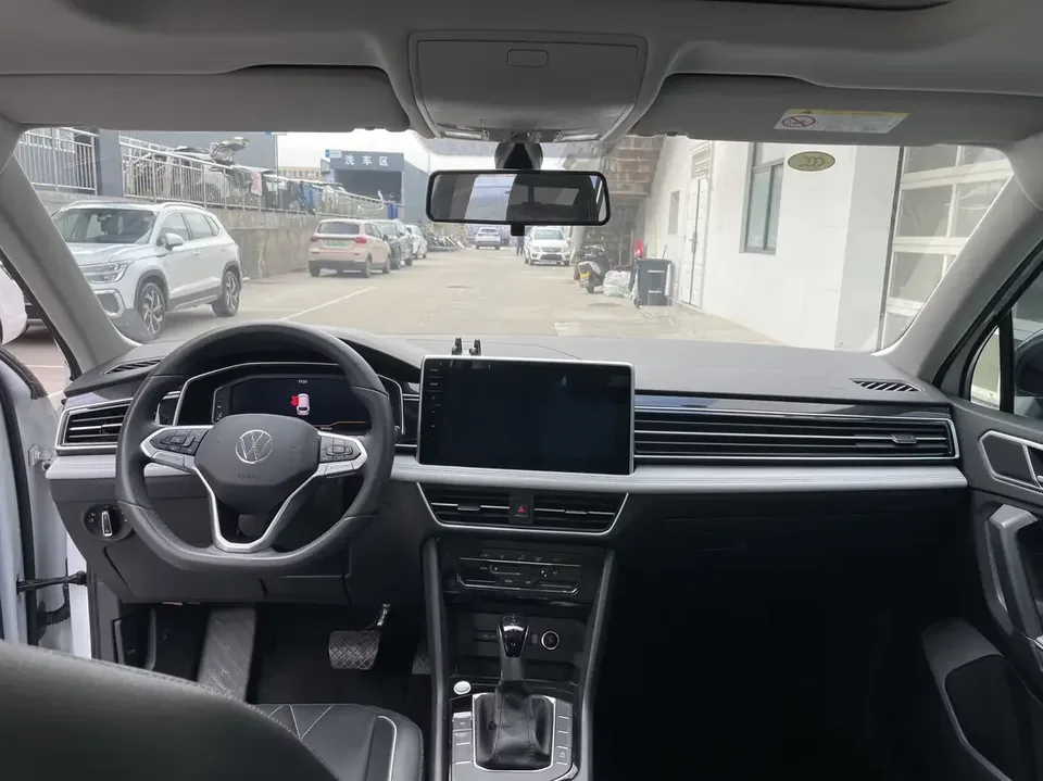 Volkswagen Tiguan L Tiguan L 2024 Outstanding 300TSI 2WD Longteng Edition 2024 — thumbnail 3