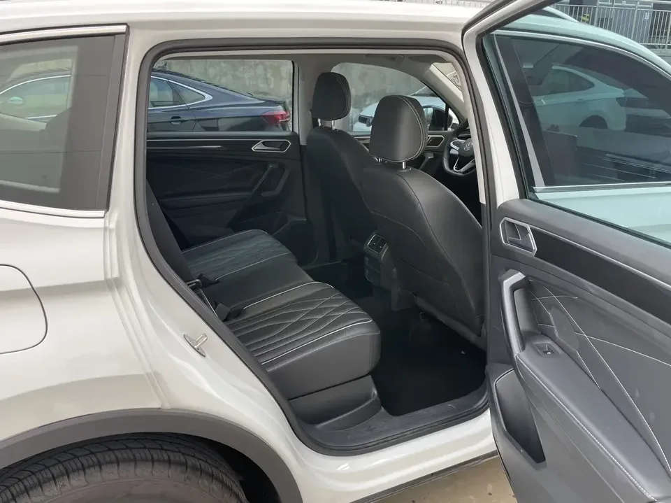 Volkswagen Tiguan L Tiguan L 2024 Outstanding 300TSI 2WD Longteng Edition 2024 — thumbnail 4