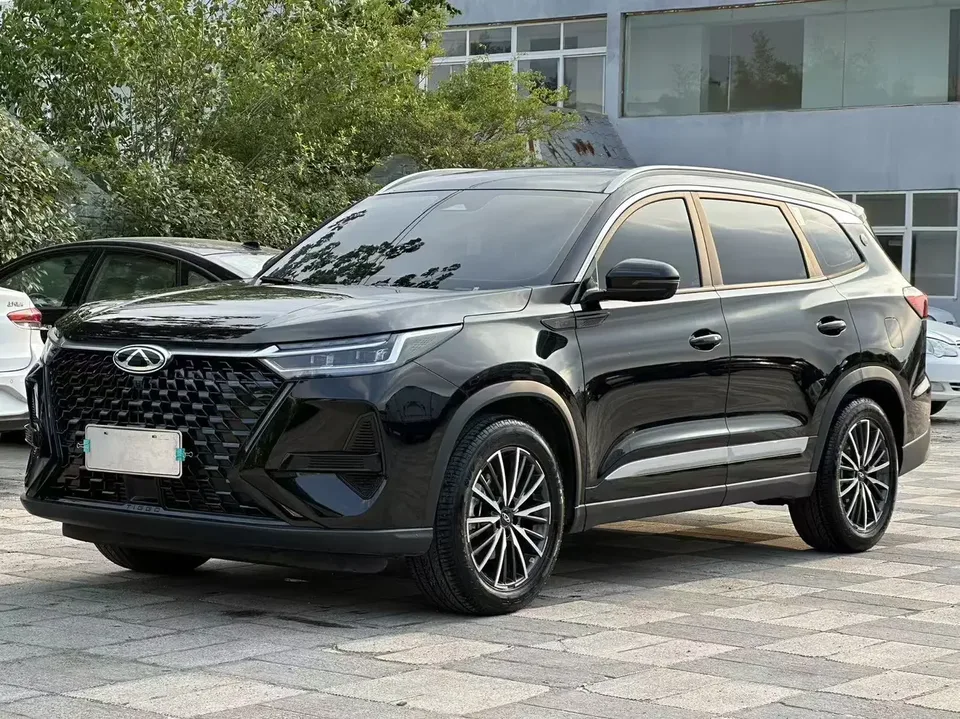Chery Tiggo 8 Pro Tiggo 8 PRO 2025 290T 2WD Deluxe Edition 2026 — photo 1, buy with delivery to Moscow