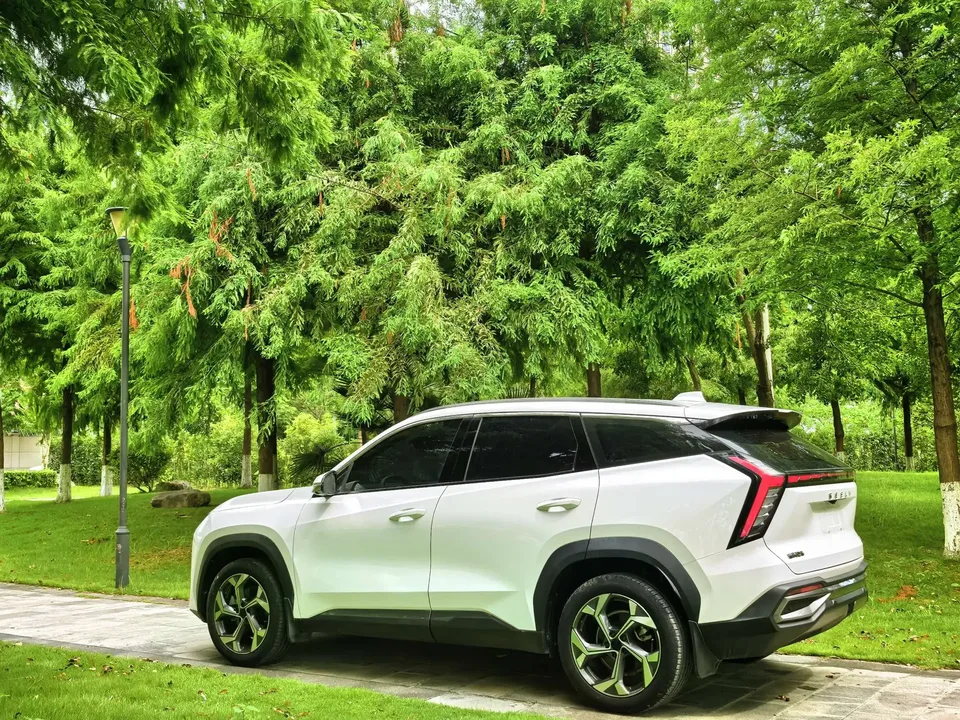 Geely Atlas L Boyue L 2023 1.5TD DCT Premium 2023 — thumbnail 4