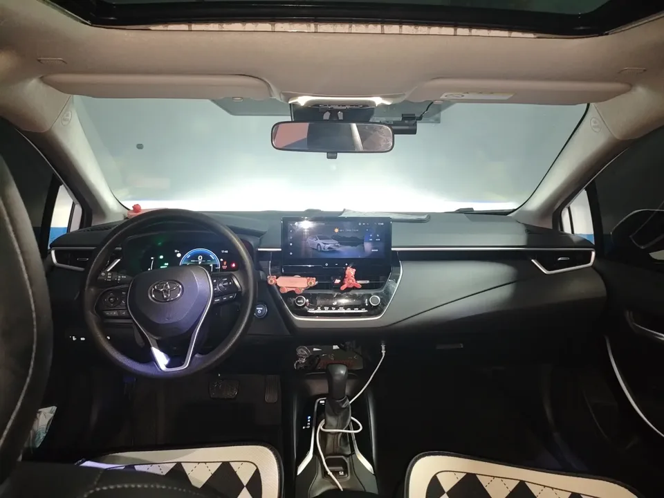 Toyota Corolla Corolla 2023 Intelligent Electric Hybrid Dual Engine 1.8L E-CVT Elite Edition 2023 — thumbnail 2