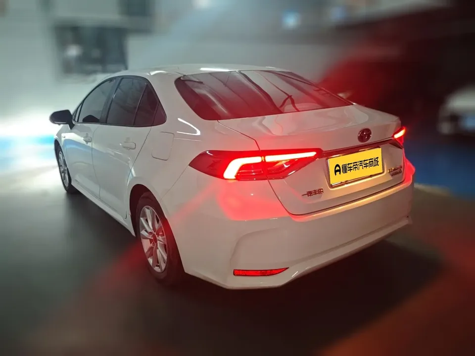 Toyota Corolla Corolla 2023 Intelligent Electric Hybrid Dual Engine 1.8L E-CVT Elite Edition 2023 — thumbnail 4