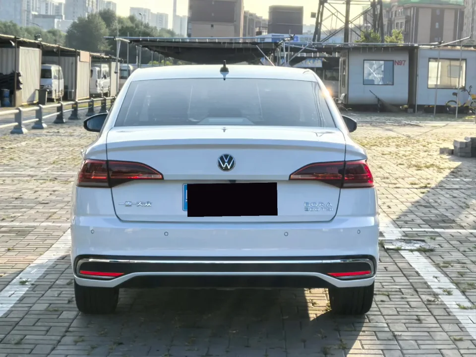 Volkswagen Bora Bora 2023 200TSI DSG Intelligent Driving Edition 2023 — миниатюра 2