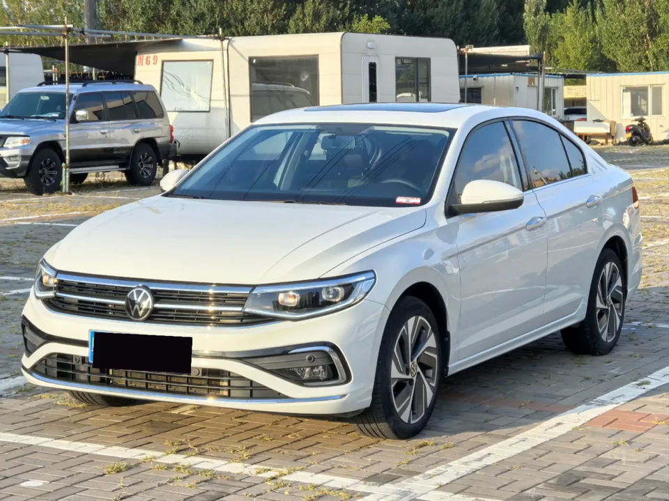 Volkswagen Bora Bora 2023 200TSI DSG Intelligent Driving Edition 2023 — фото 1, купить с доставкой в Москву