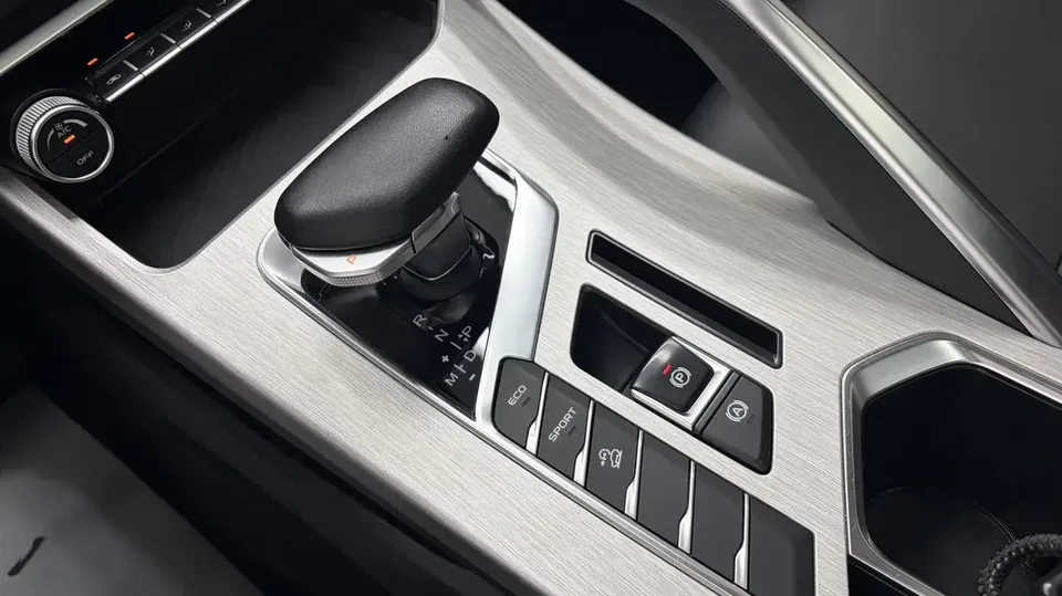 Geely Coolray SX11 Binyue 2021 240T DCT Diamond Edition 2022 — thumbnail 4