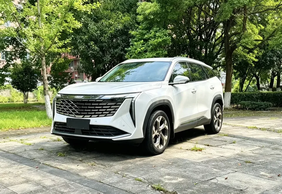 Geely Atlas L Boyue L 2023 1.5TD DCT Premium 2023 — photo 1, buy with delivery to Moscow