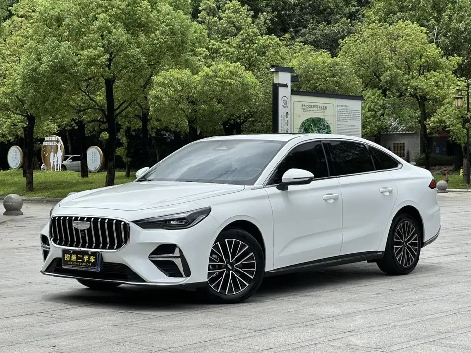 Geely Emgrand emgrand 2026 5th Generation 1.5T DCT Premium 2026 — photo 1, buy with delivery to Moscow