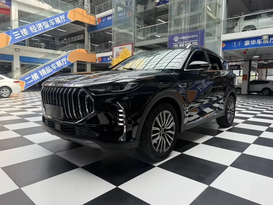 Jetour Jietu X70 PLUS Jietu X70 PLUS 2023 1.5T DCT Brave PLUS 7-seater 2023 — photo 1, buy with delivery to Moscow