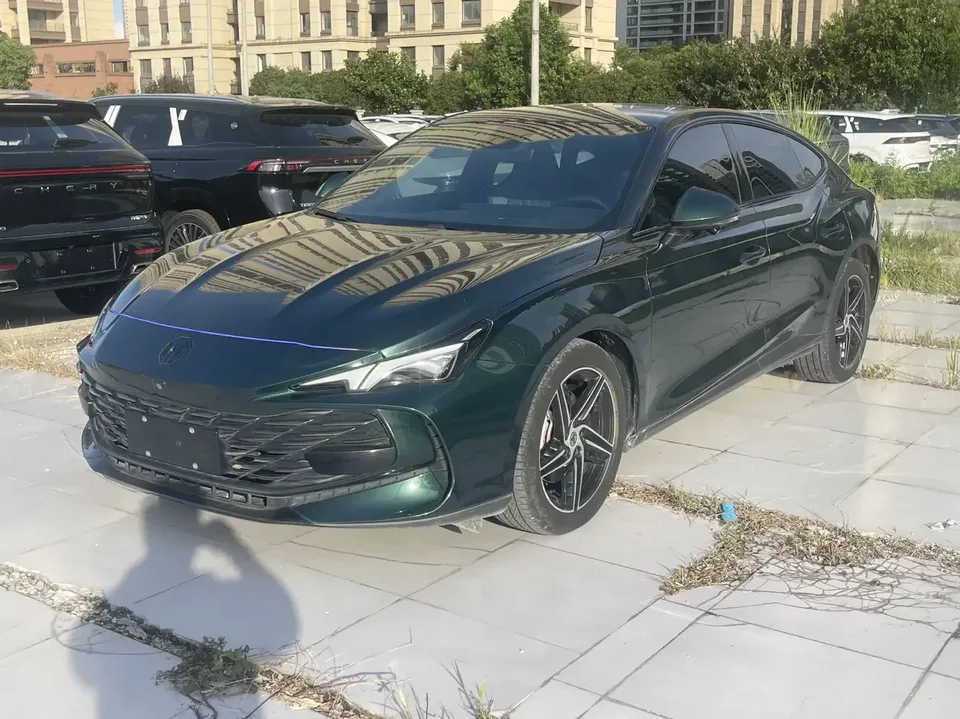 MG 7 MG7 2023 1.5T DCT Elegant Edition 2023 — photo 1, buy with delivery to Moscow