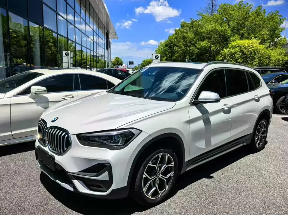 BMW X1 BMW X1 2022 sDrive20Li Fashion 2023 — photo 1, buy with delivery to Moscow