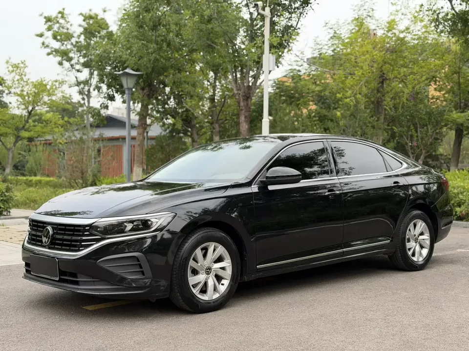 Volkswagen Passat Passat 2024 280TSI Business Edition 2024 — photo 1, buy with delivery to Moscow