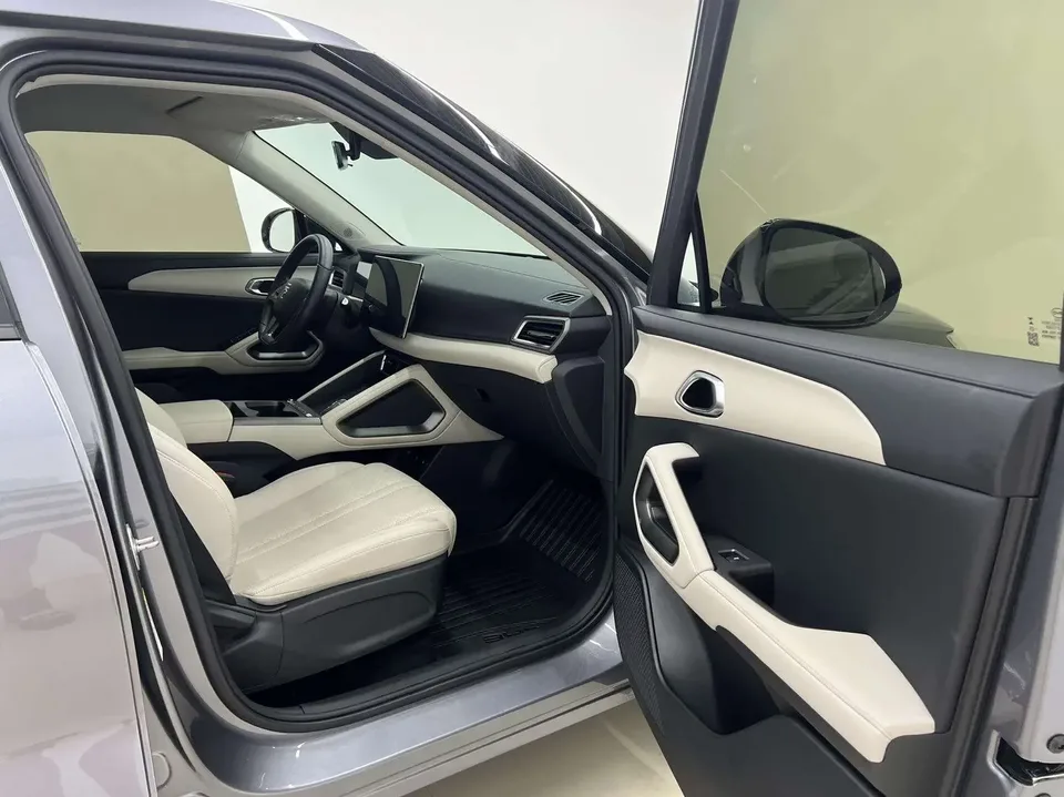 BYD Yuan Up Yuan UP 2025 Smart Driving Edition 401KM Vitality Edition 2025 — миниатюра 5