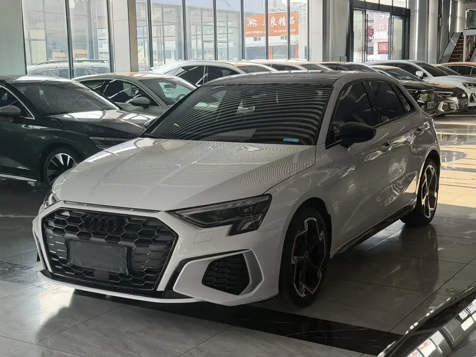 Audi A3 Audi A3 2023 Sportback 35 TFSI facelift: luxury sports model 2023 — photo 1, buy with delivery to Moscow
