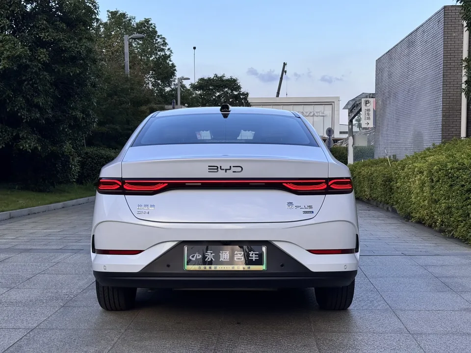 BYD Qin PLUS DM Qin PLUS DM 2025 DM-i 120KM Intelligent Driving Edition 2025 — thumbnail 2