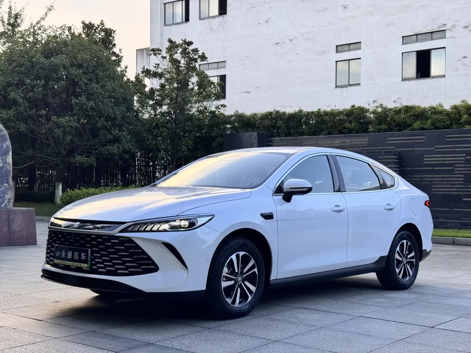 BYD Qin PLUS DM Qin PLUS DM 2025 DM-i 120KM Intelligent Driving Edition 2025 — photo 1, buy with delivery to Moscow