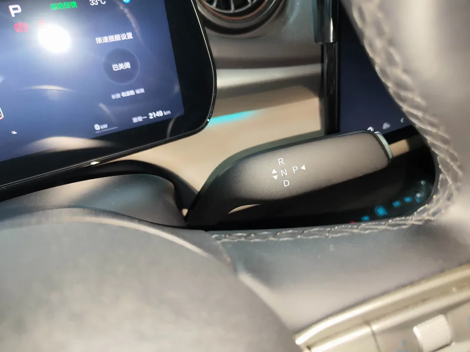 BYD Dolphin dolphin 2025 Smart Driving Edition 410KM Fashion Edition 2025 — миниатюра 3