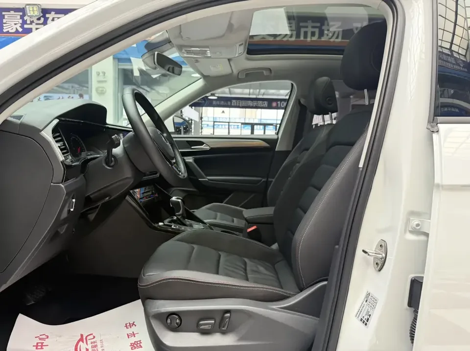 Volkswagen Tayron Tanyue 2022 280TSI 2WD Luxury Smart Edition 2022 — thumbnail 3