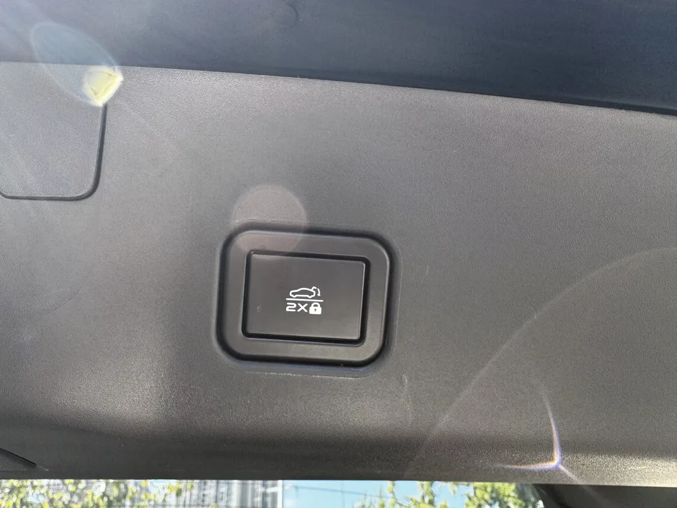 Changan UNI-V Changan UNI-V 2024 1.5T Premium 2025 — thumbnail 3