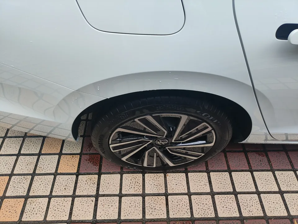 Volkswagen Lavida Lavida 2026 Pro 300TSI Starry Sky Smart Edition 2025 — thumbnail 2