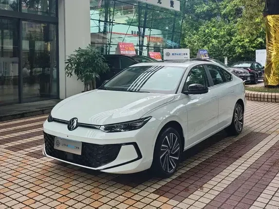 Volkswagen Lavida Lavida 2026 Pro 300TSI Starry Sky Smart Edition 2025 — photo 1, buy with delivery to Moscow