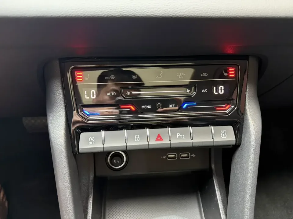 Skoda Karoq Korok 2022 TSI280 Premium Edition 2022 — thumbnail 3