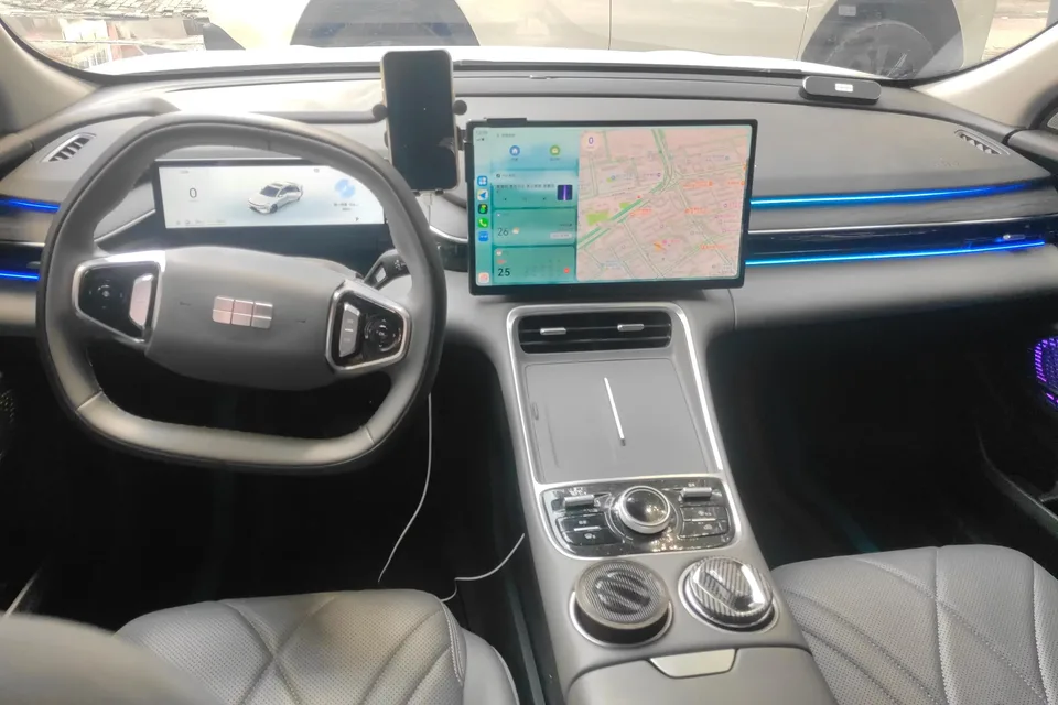 Geely Galaxy L6 Galaxy L6 2025 1.5 EM-i DHT 140KM Exploration+ Edition 2025 — thumbnail 4