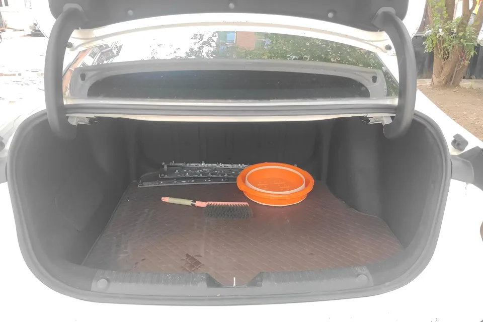 Geely Galaxy L6 Galaxy L6 2025 1.5 EM-i DHT 140KM Exploration+ Edition 2025 — thumbnail 5