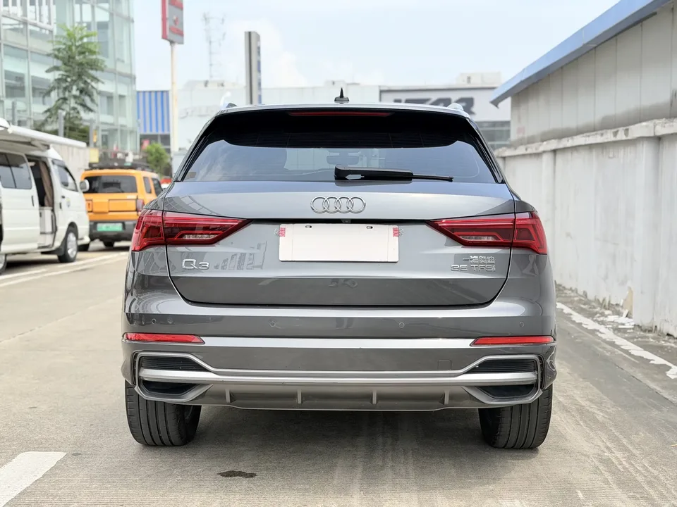 Audi Q3 Audi Q3 2021 35 TFSI Stylish and Elegant 2022 — thumbnail 2