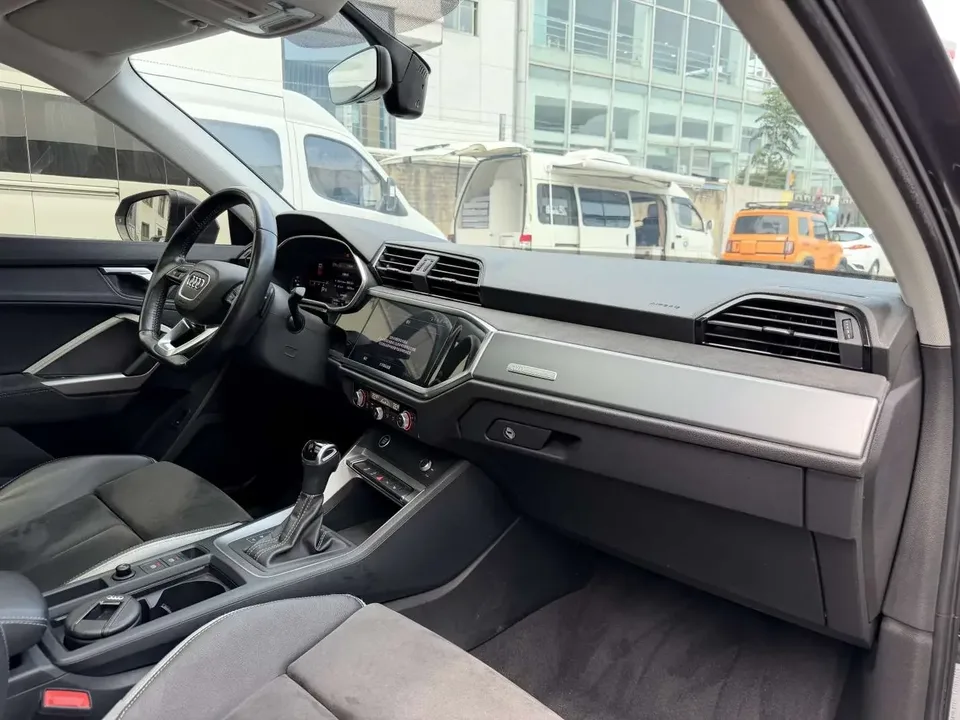 Audi Q3 Audi Q3 2021 35 TFSI Stylish and Elegant 2022 — thumbnail 3