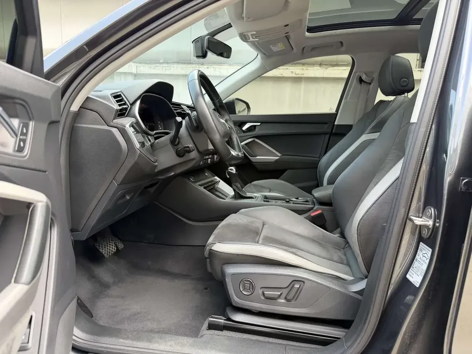 Audi Q3 Audi Q3 2021 35 TFSI Stylish and Elegant 2022 — thumbnail 4