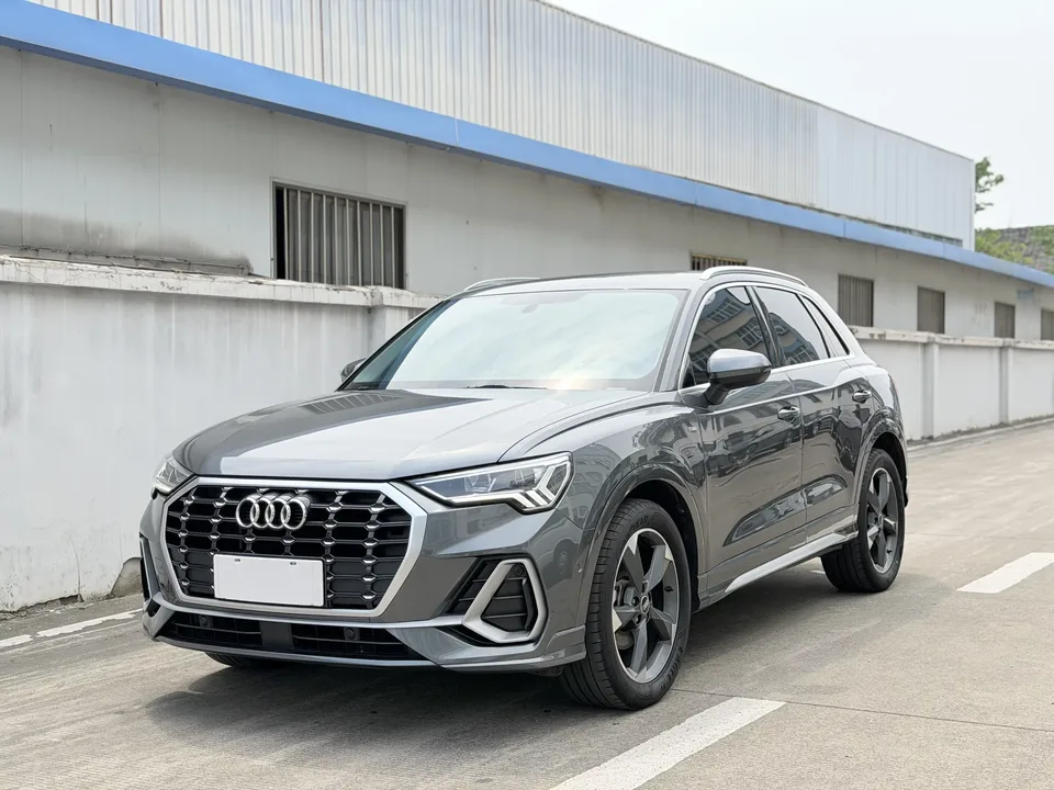 Audi Q3 Audi Q3 2021 35 TFSI Stylish and Elegant 2022 — photo 1, buy with delivery to Moscow