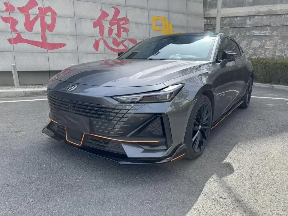 Changan UNI-V Changan UNI-V 2023 1.5T Sports Edition 2023 — photo 1, buy with delivery to Moscow