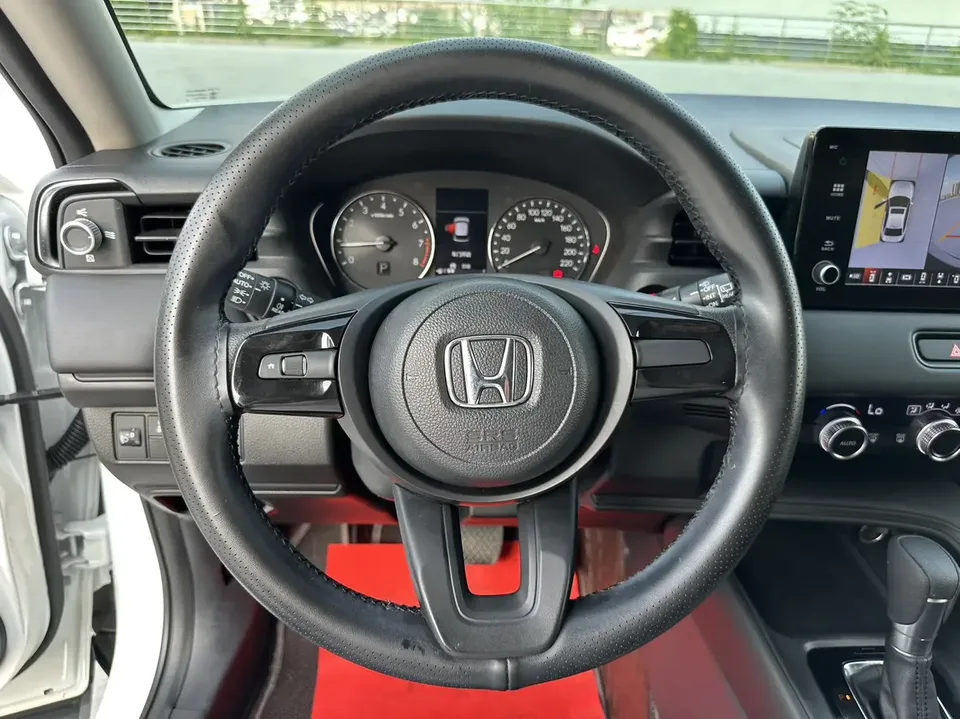 Honda VEZEL Binzhi 2023 1.5L CVT Elite Edition 2023 — thumbnail 4