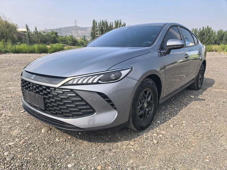 BYD Qin PLUS DM Qin PLUS DM 2025 DM-i 55KM Intelligent Driving Edition Leading Edition 2025 — photo 1, buy with delivery to Moscow