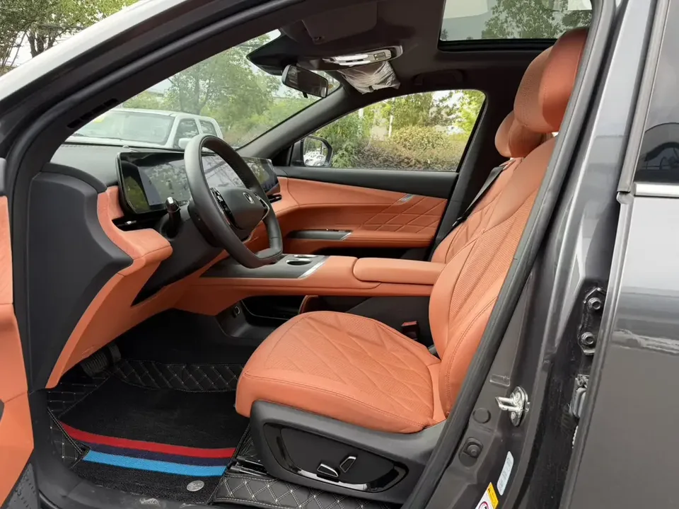 Changan CS75PLUS Changan CS75 PLUS 2025 The fourth generation 1.5T new Blue Whale smart flagship model 2024 — thumbnail 3