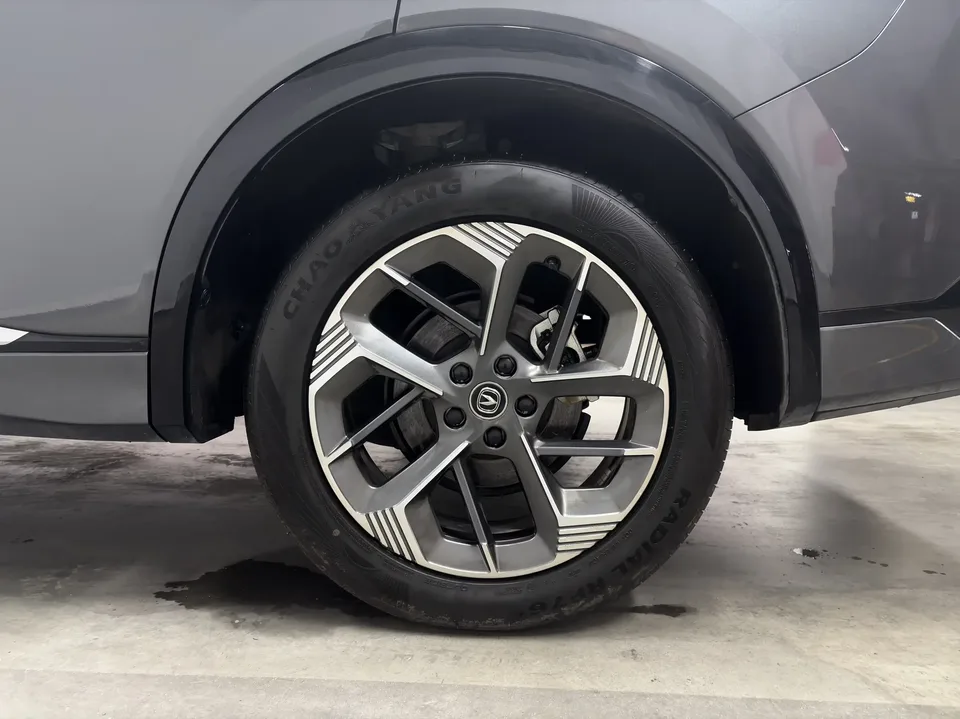 Changan CS75PLUS Changan CS75 PLUS 2025 The fourth generation 1.5T New Blue Whale Smart Premium 2025 — thumbnail 3