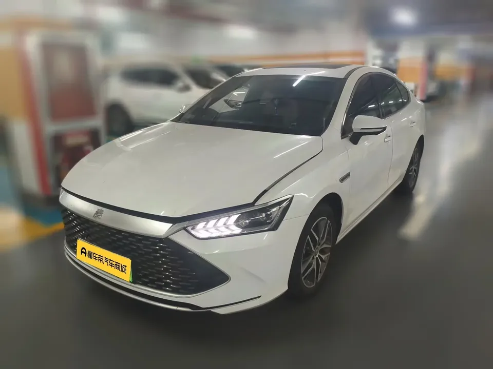 BYD Qin PLUS DM Qin PLUS DM 2024 Honor Edition DM-i 120KM Beyond 2024 — photo 1, buy with delivery to Moscow